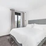 By Riva - Incredible, Stylish 2 Bedroom In Puerto Banus Gardens *