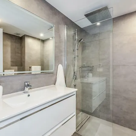 By Riva - Incredible, Stylish 2 Bedroom In Puerto Banus Gardens Apartmán *