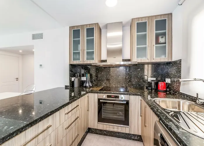 By Riva - Incredible, Stylish 2 Bedroom In Puerto Banus Gardens * Marbella