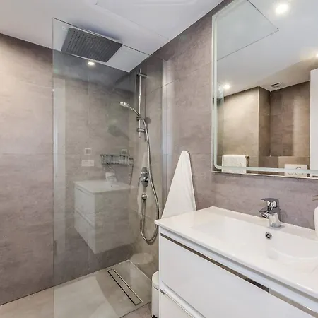 아파트 By Riva - Incredible, Stylish 2 Bedroom In Puerto Banus Gardens