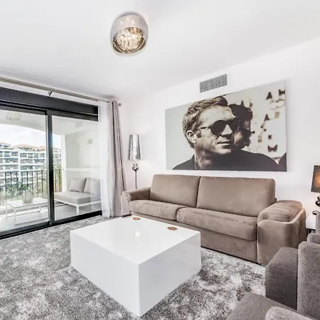 By Riva - Incredible, Stylish 2 Bedroom In Puerto Banus Gardens 아파트 *