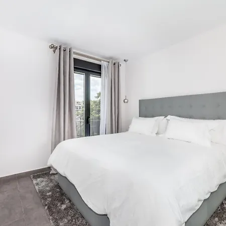 Appartement By Riva - Incredible, Stylish 2 Bedroom In Puerto Banus Gardens