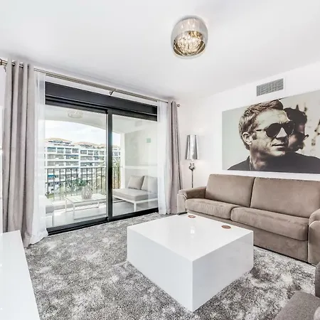 By Riva - Incredible, Stylish 2 Bedroom In Puerto Banus Gardens *