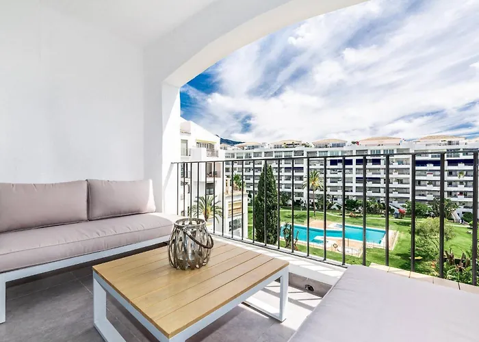 By Riva - Incredible, Stylish 2 Bedroom In Puerto Banus Gardens *