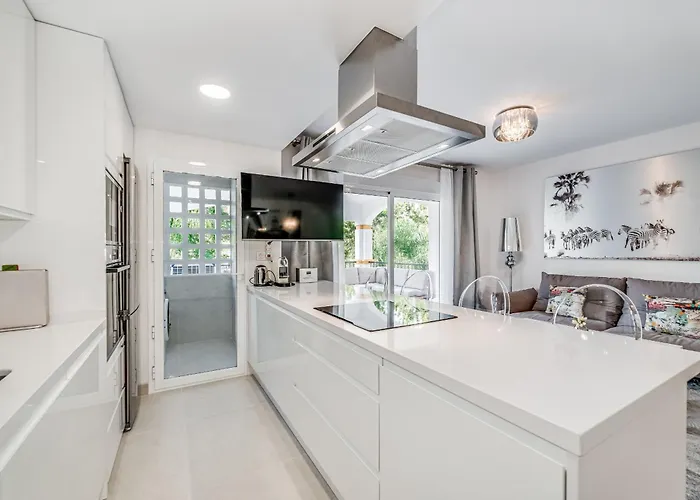 Lägenhet By Riva - Incredible, Stylish 2 Bedroom In Puerto Banus Gardens Marbella