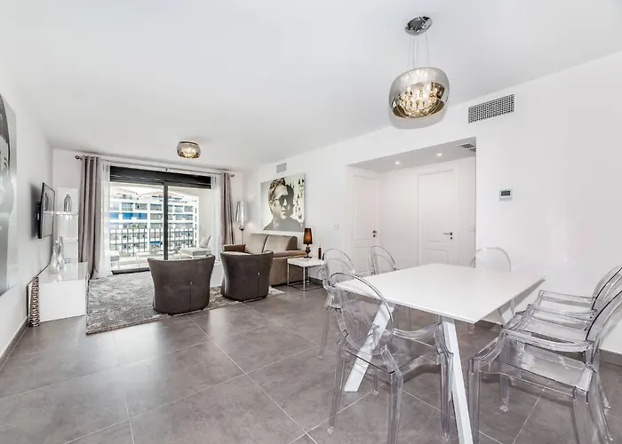 Lägenhet By Riva - Incredible, Stylish 2 Bedroom In Puerto Banus Gardens