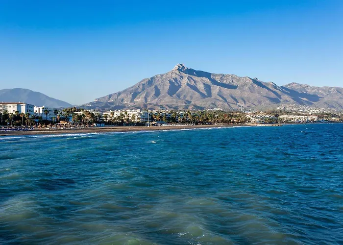 By Riva - Incredible, Stylish 2 Bedroom In Puerto Banus Gardens Lägenhet *